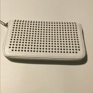 Designer Orciani white with silver metal studs 7.5 inches beautiful cond…